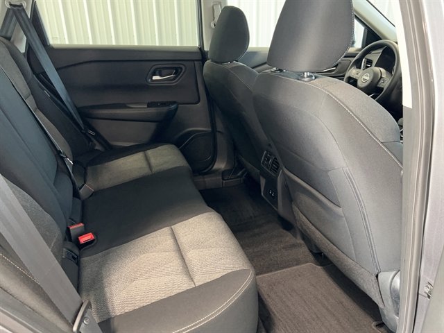 Used 2024 Nissan Rogue SV image 21