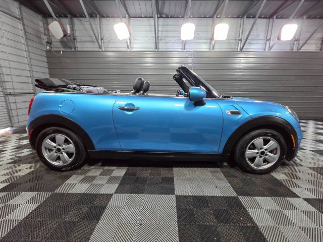 Used 2017 MINI Cooper Convertible image 9
