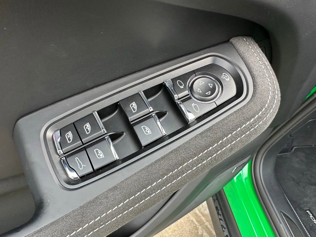 Used 2025 Porsche Macan GTS image 15