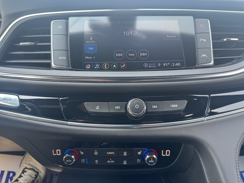 Used 2022 Buick Enclave Avenir w/ Avenir Technology Package FWD image 31