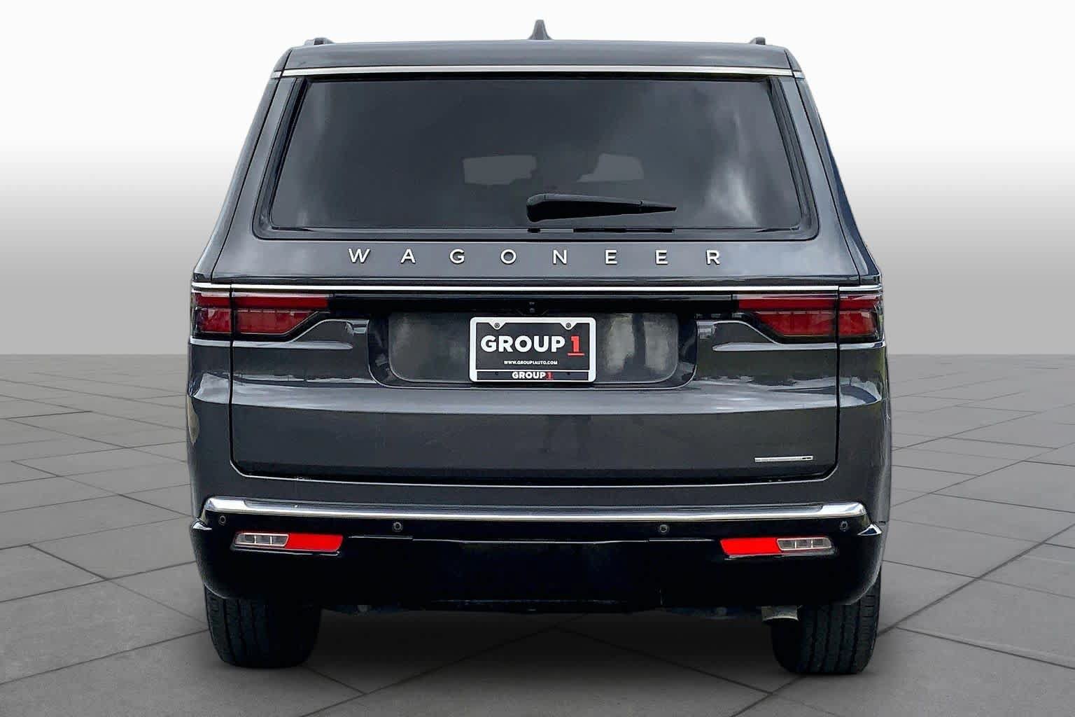Used 2022 Jeep Wagoneer Series I RWD image 5