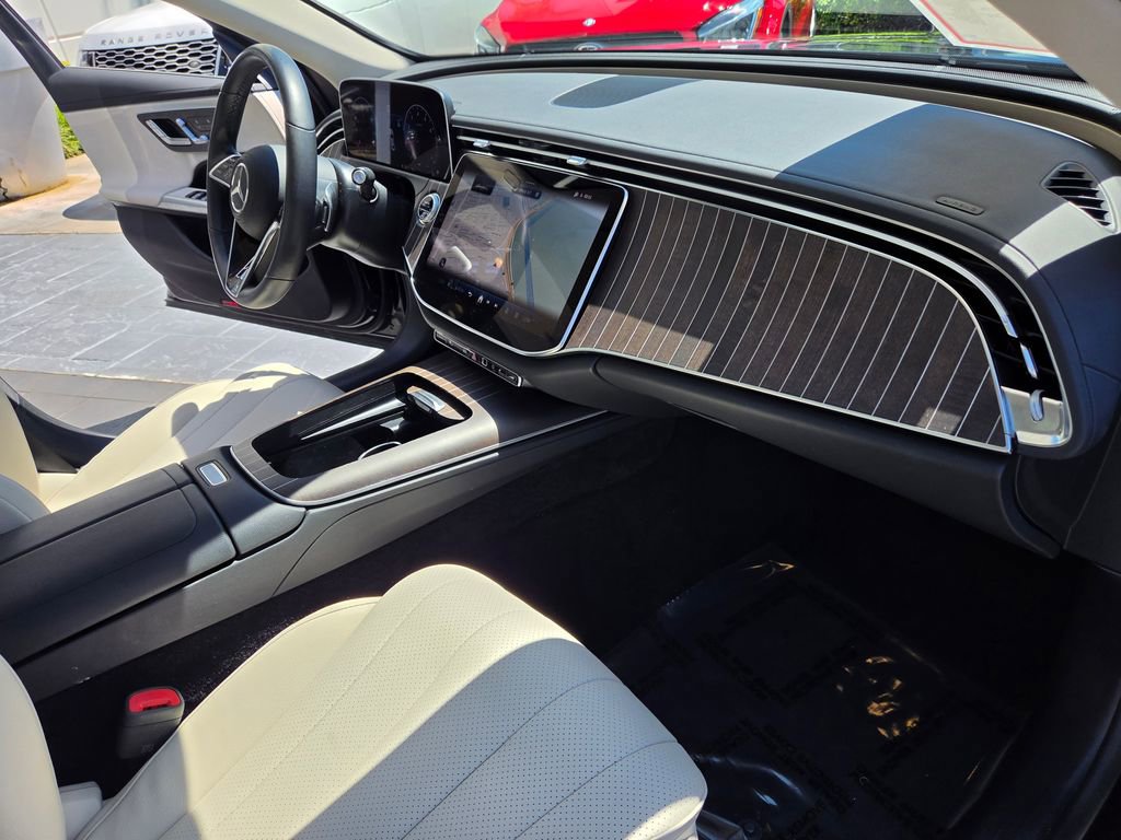 Used 2025 Mercedes-Benz E 350 Sedan image 20