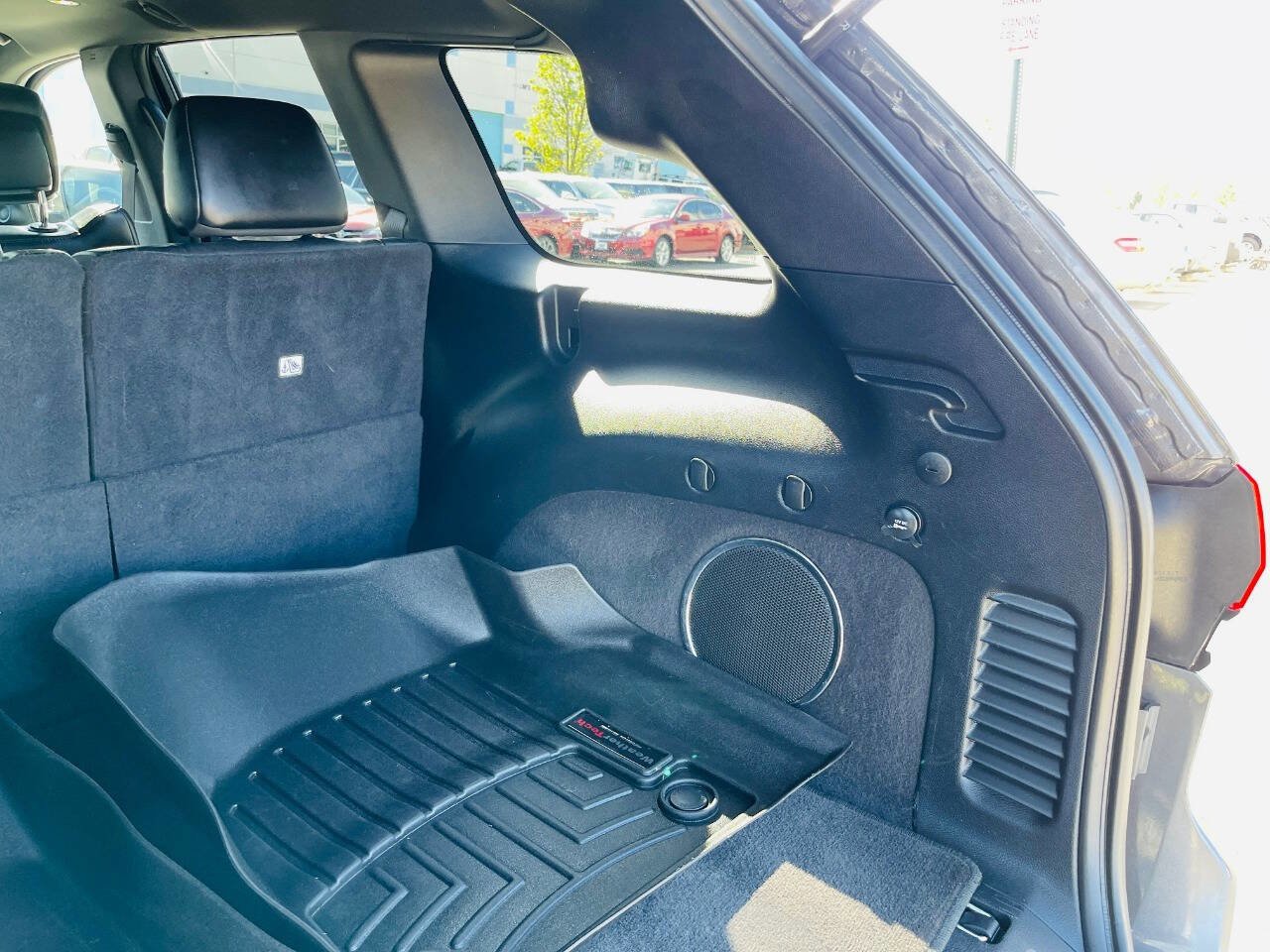 Used 2018 Jeep Grand Cherokee Altitude image 25