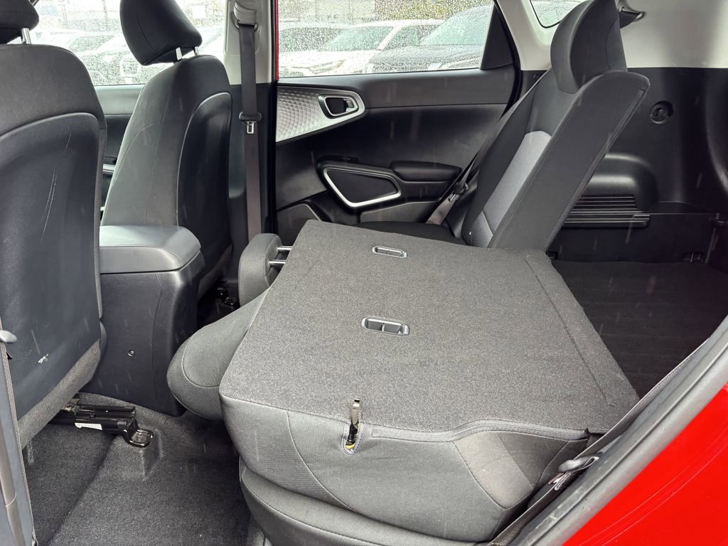 Used 2024 Kia Soul LX w/ Option Group 015 FWD image 25