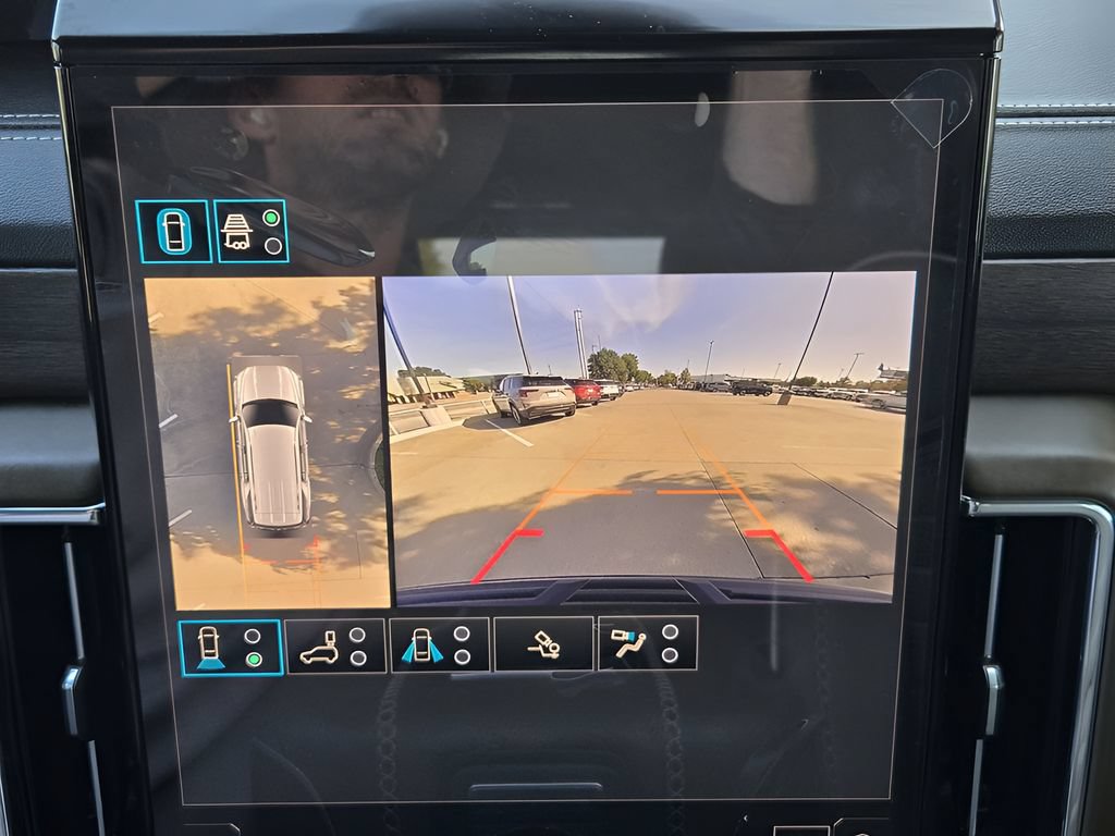 Used 2026 GMC Yukon Denali Ultimate AWD/4WD image 16