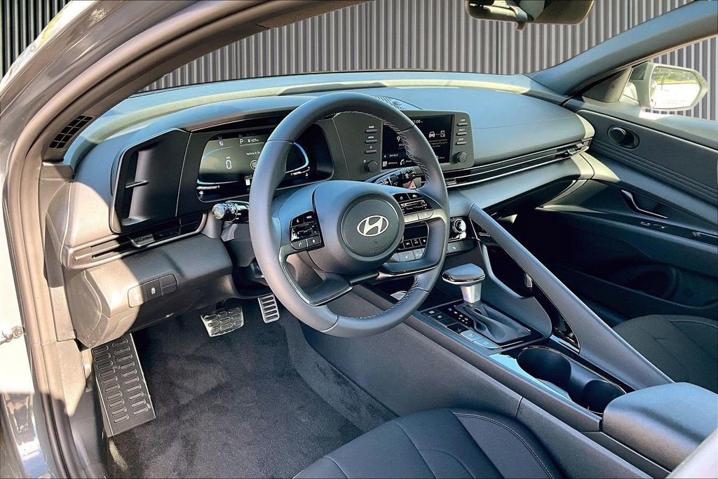 New 2026 Hyundai Elantra SEL Sport image 7
