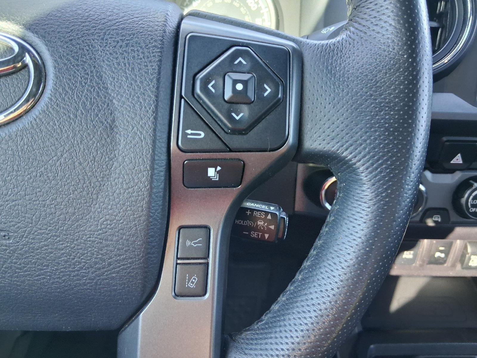 Used 2019 Toyota Tacoma TRD Off-Road w/ Technology Package AWD/4WD image 29