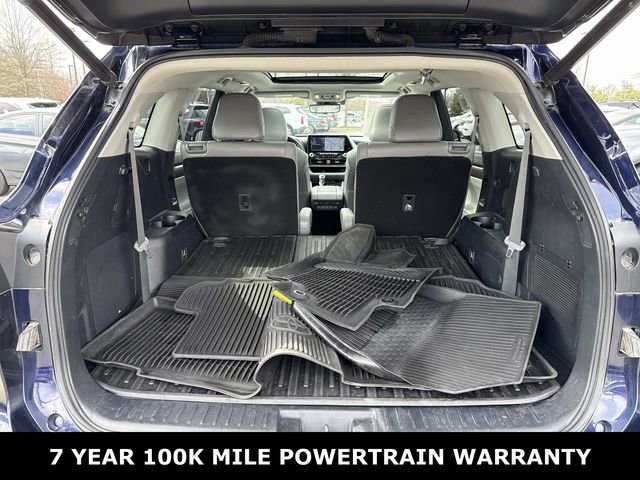 Used 2021 Toyota Highlander Platinum image 12