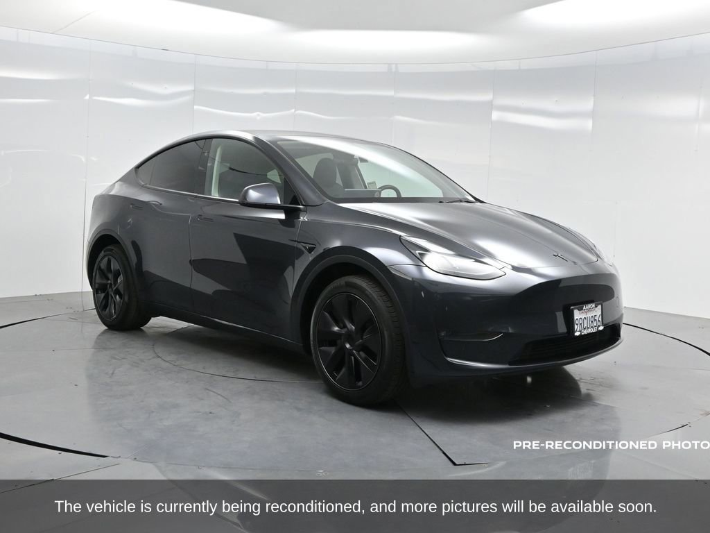 Used 2025 Tesla Model Y Long Range image 35