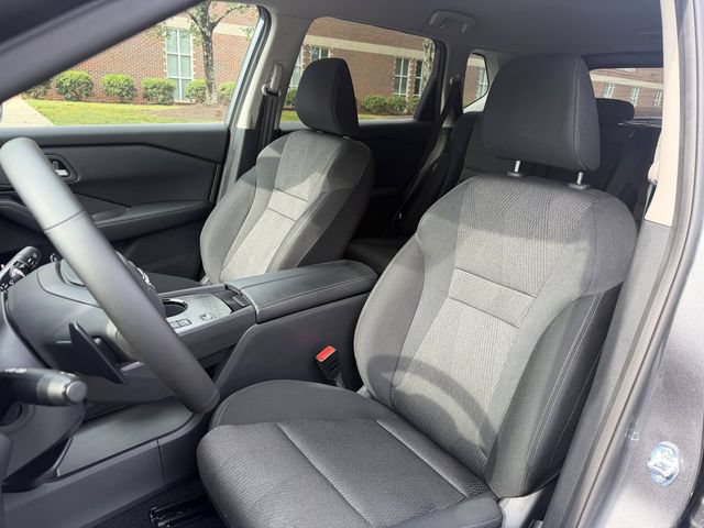 Used 2026 Nissan Rogue SV FWD image 11