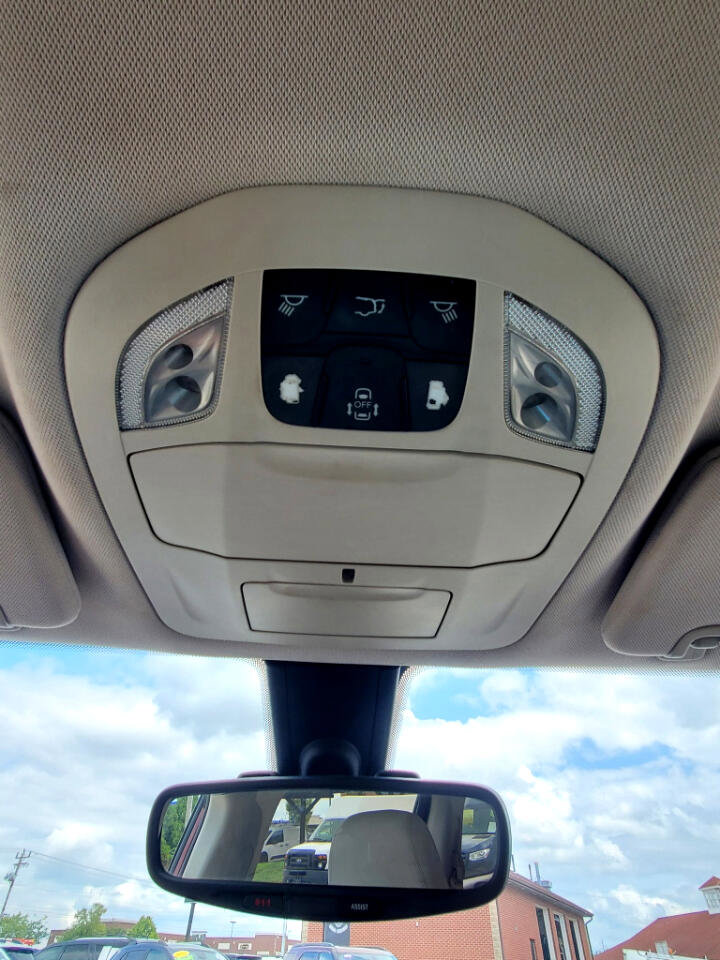 Used 2017 Chrysler Pacifica Touring image 13