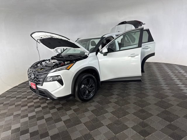 New 2026 Nissan Rogue SV AWD/4WD image 10