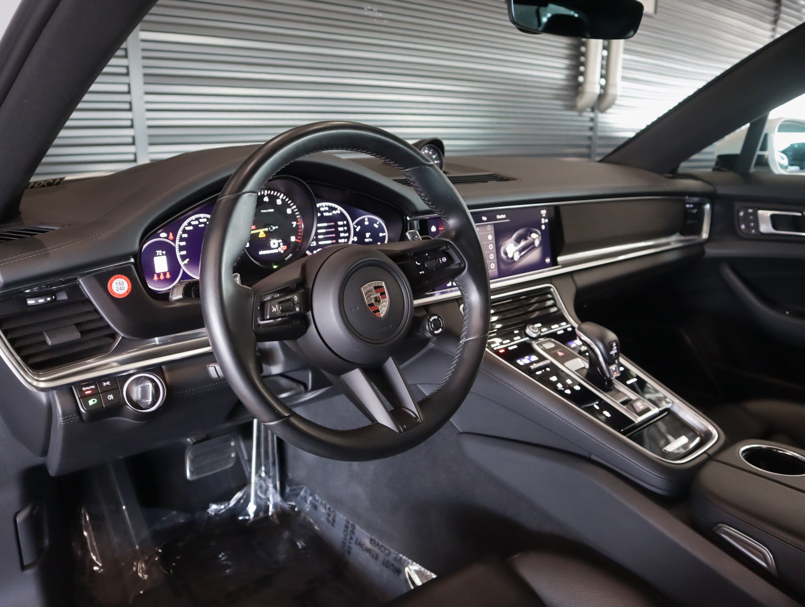 Certified 2023 Porsche Panamera 4S AWD/4WD image 4