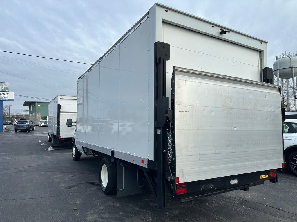 Used 2024 Ford E-350 and Econoline 350 Super Duty image 5
