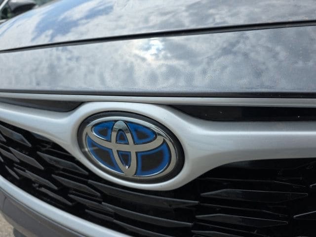 Used 2023 Toyota Highlander XLE AWD/4WD image 9