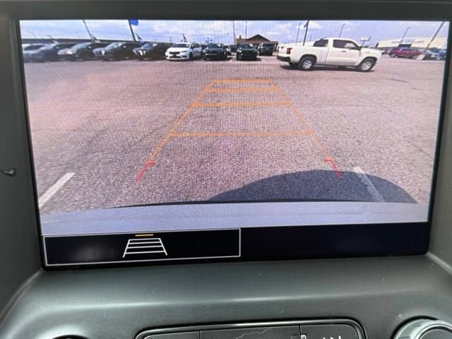 Used 2023 GMC Acadia SLE w/ Driver Convenience Package FWD image 2