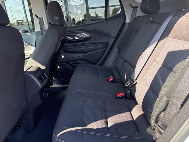 Used 2024 GMC Terrain SLE image 15