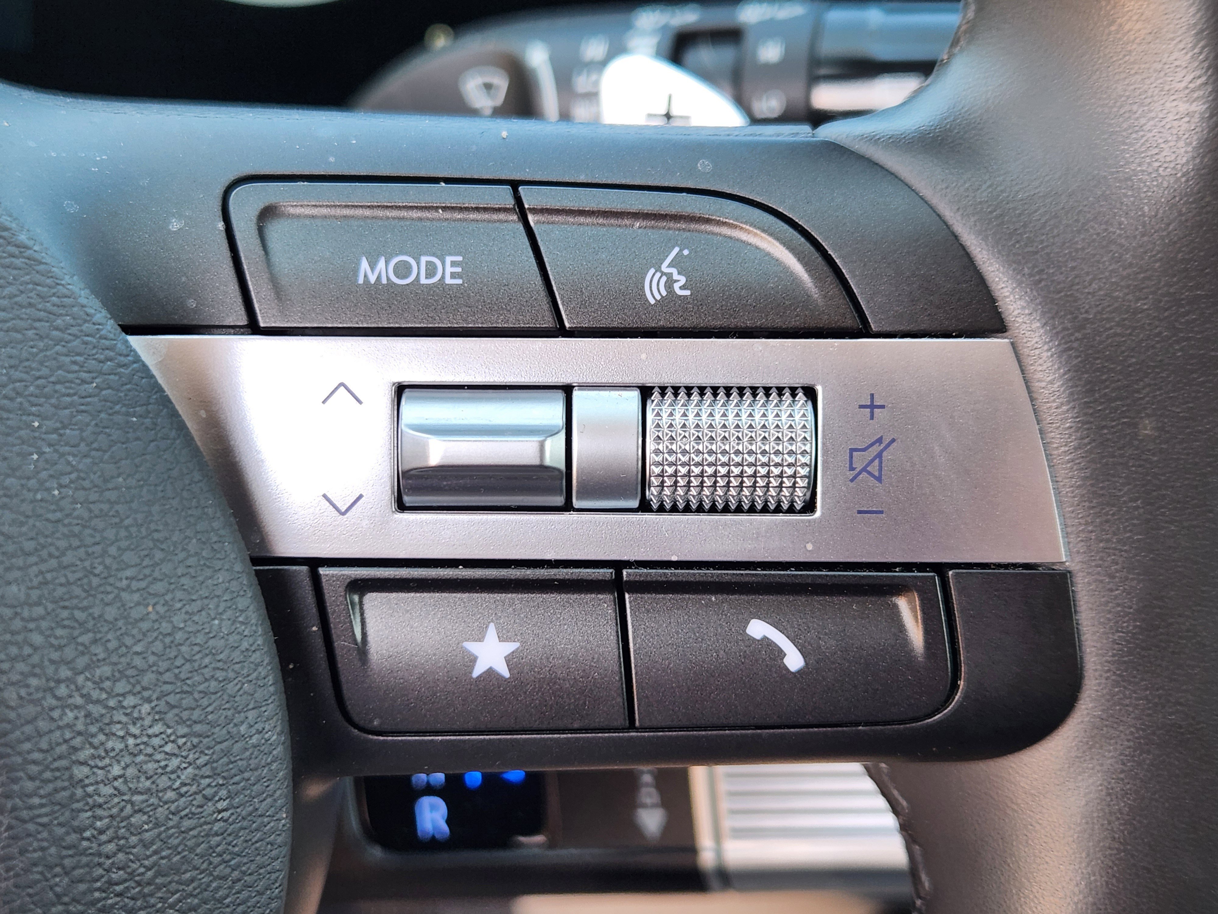 Certified 2024 Hyundai Kona Limited image 26