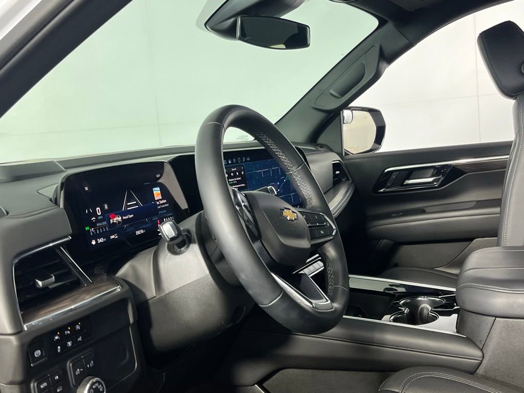 Used 2025 Chevrolet Tahoe LT image 17