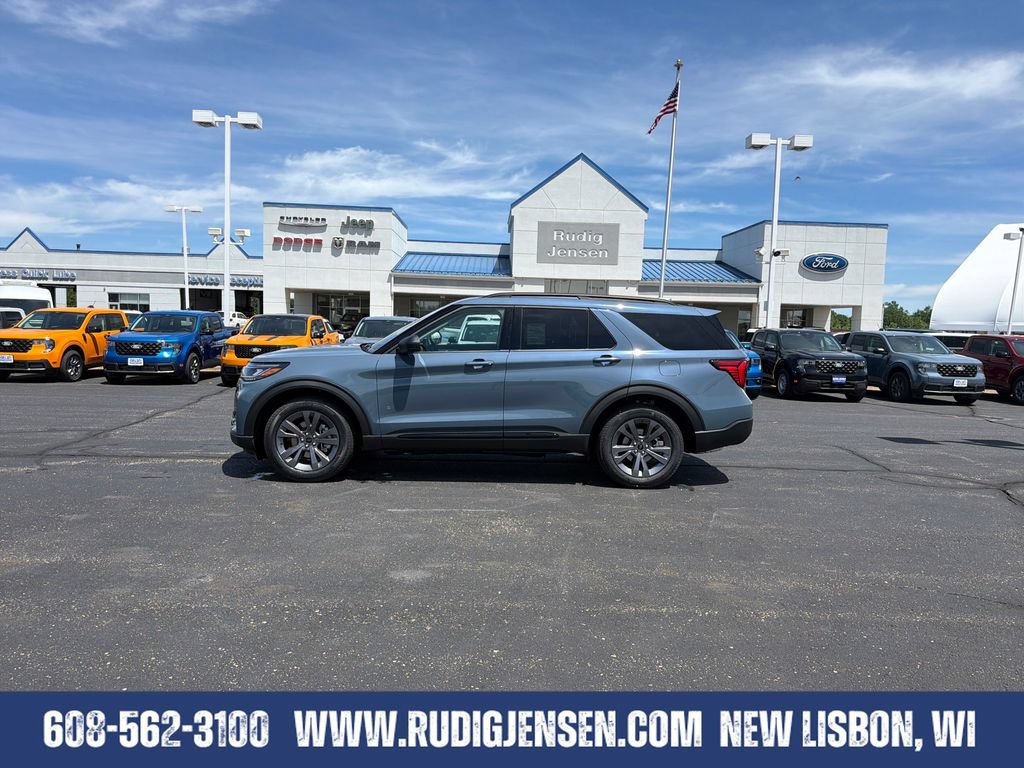 New 2026 Ford Explorer Active w/ Active Comfort Package AWD/4WD image 3