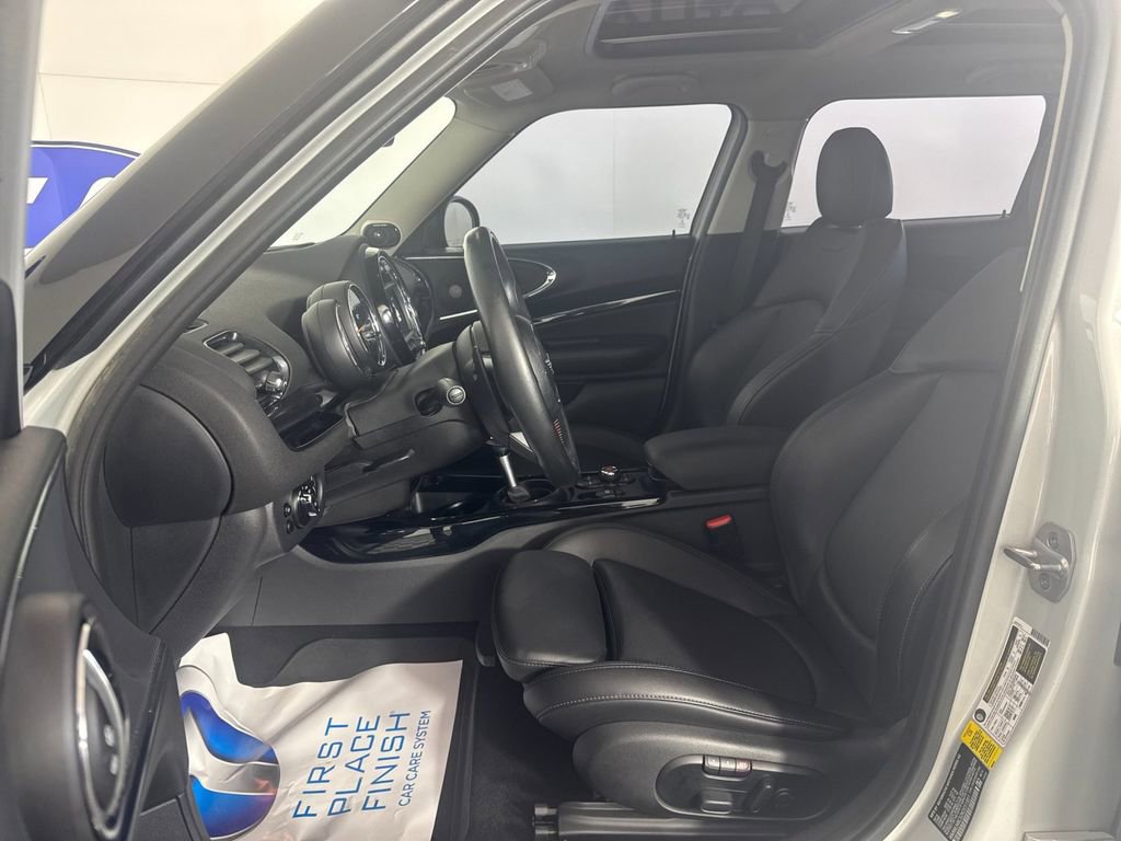 Used 2019 MINI Cooper Clubman S w/ Premium Package image 16