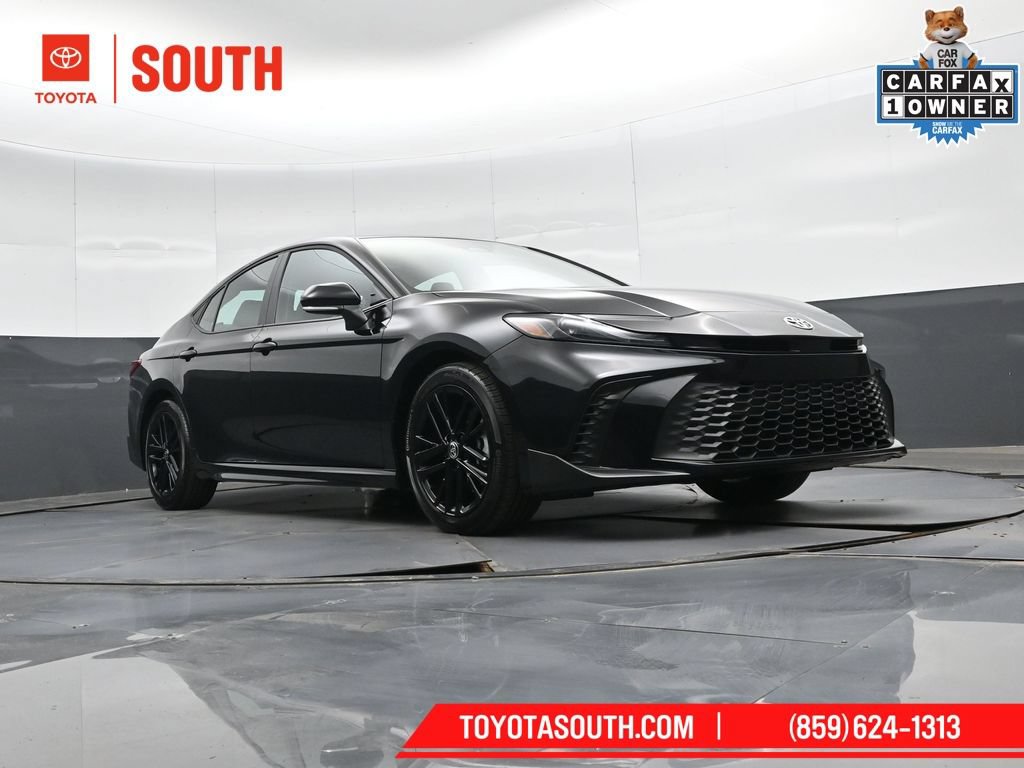 Used 2026 Toyota Camry SE FWD image 36