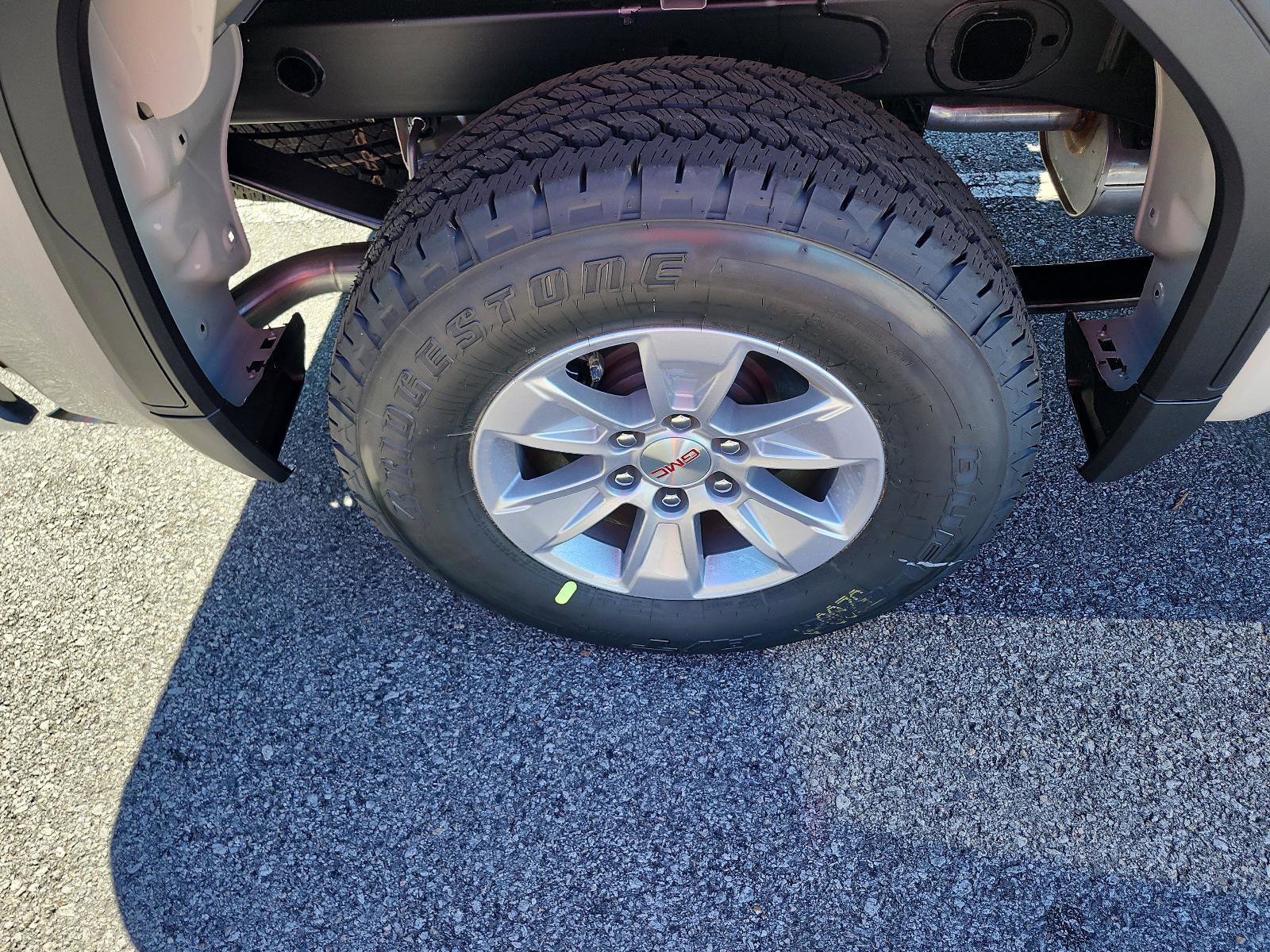 New 2026 GMC Sierra 1500 SLE image 6