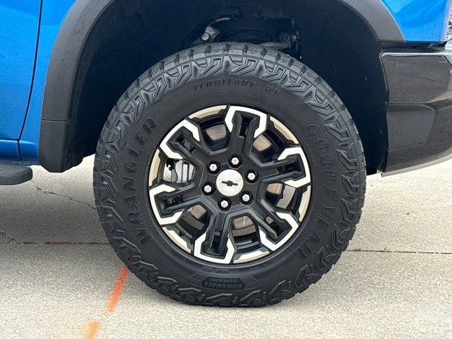 Used 2022 Chevrolet Silverado 1500 ZR2 w/ Technology Package AWD/4WD image 12