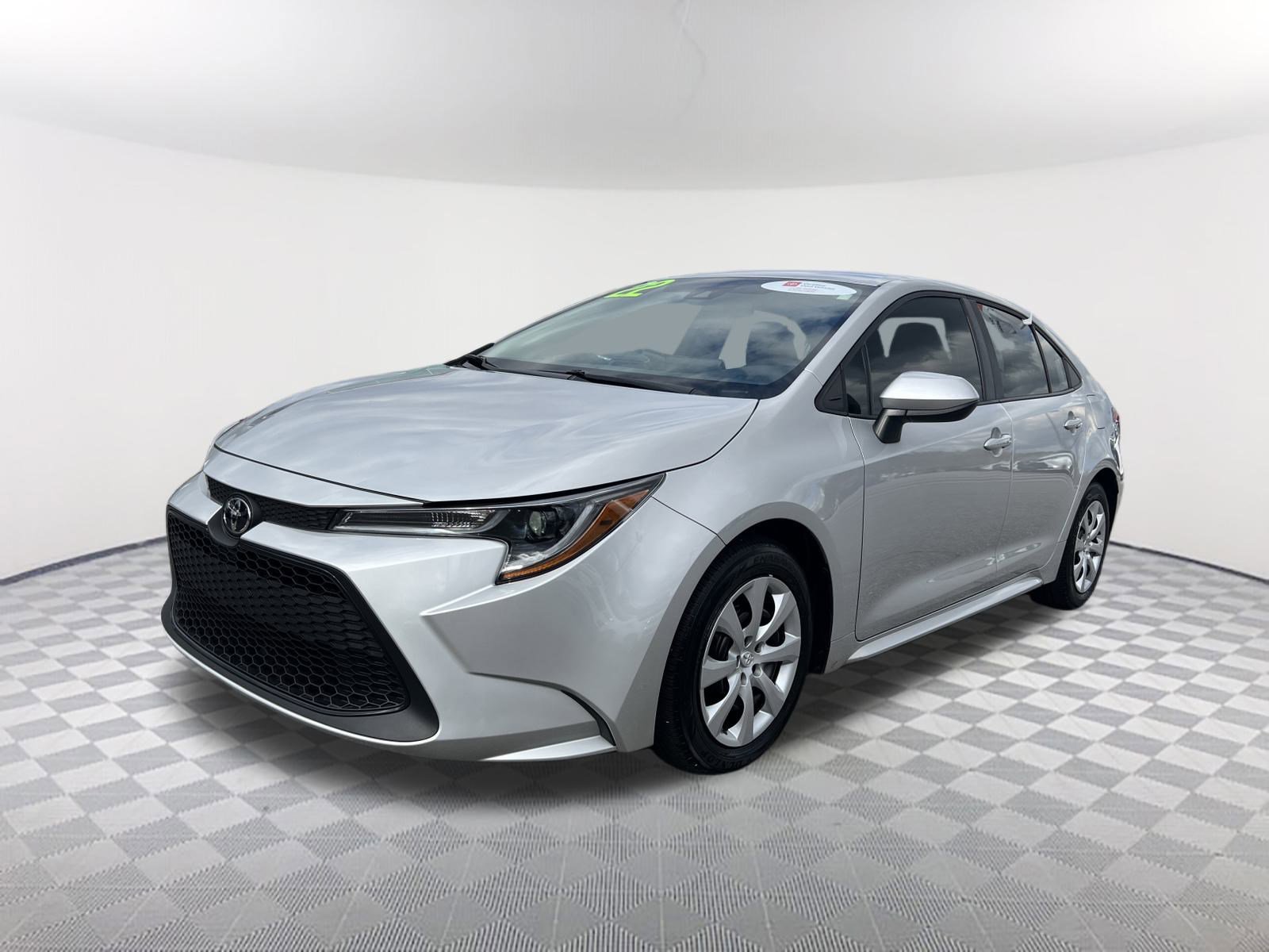 Certified 2022 Toyota Corolla LE image 3