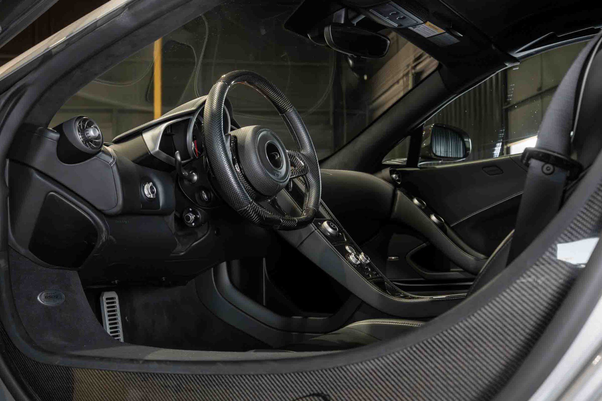 Used 2016 McLaren 650S Spider RWD image 48