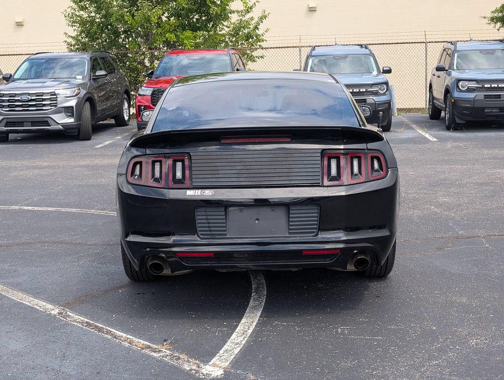 Used 2014 Ford Mustang Coupe RWD image 8