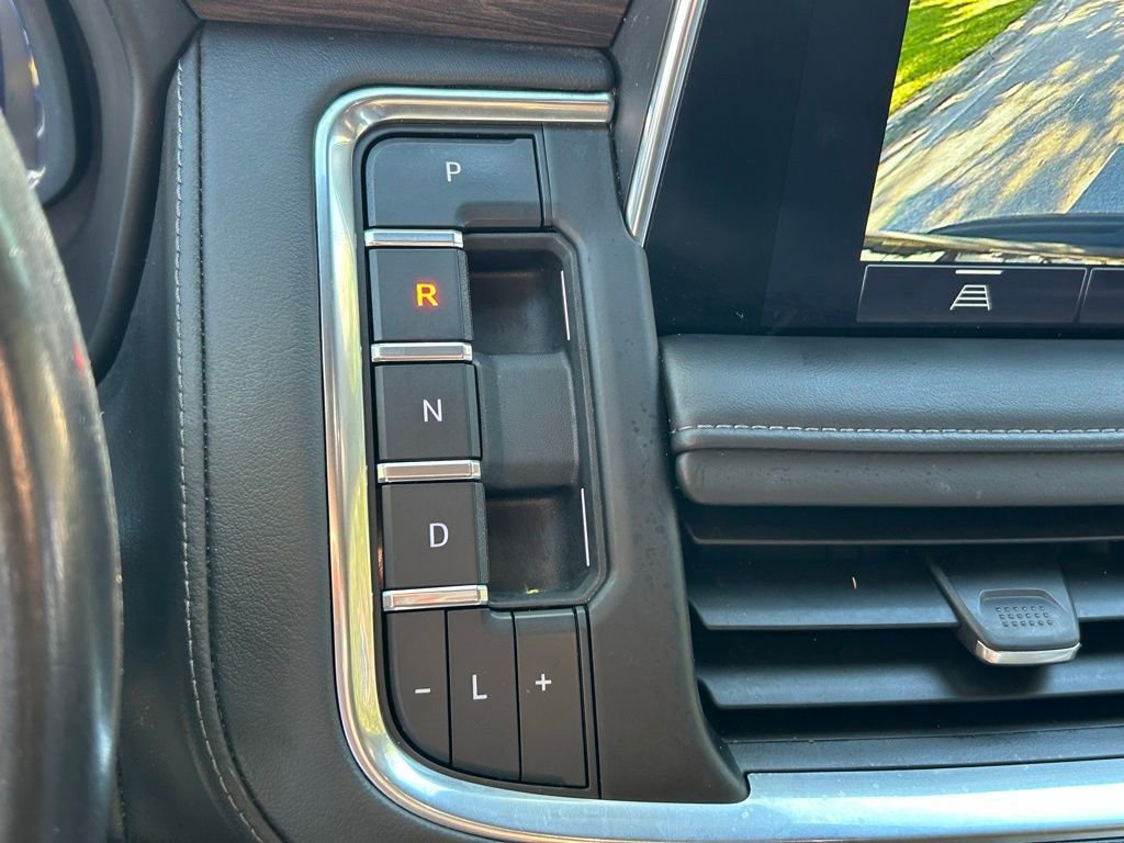 Used 2022 Chevrolet Suburban LT w/ Max Trailering Package image 22