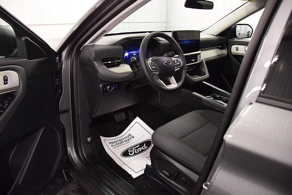 New 2026 Ford Explorer Active AWD/4WD image 15
