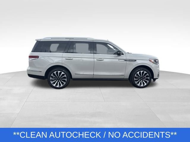 Certified 2024 Lincoln Navigator Reserve AWD/4WD image 8