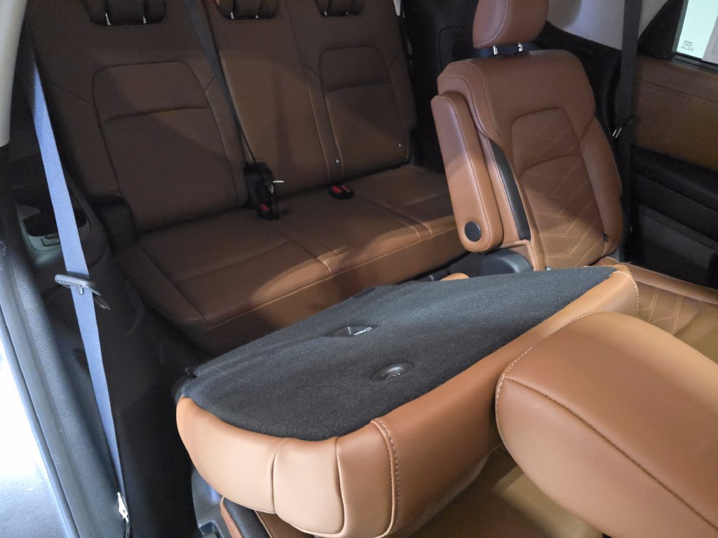 Used 2023 Nissan Pathfinder Platinum AWD/4WD image 28