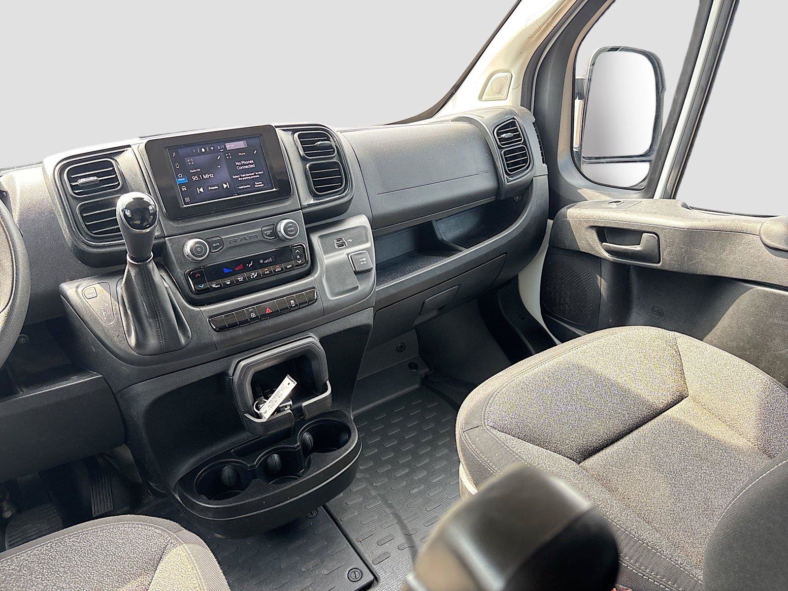 Used 2024 RAM ProMaster 2500 w/ Convenience Group FWD image 21