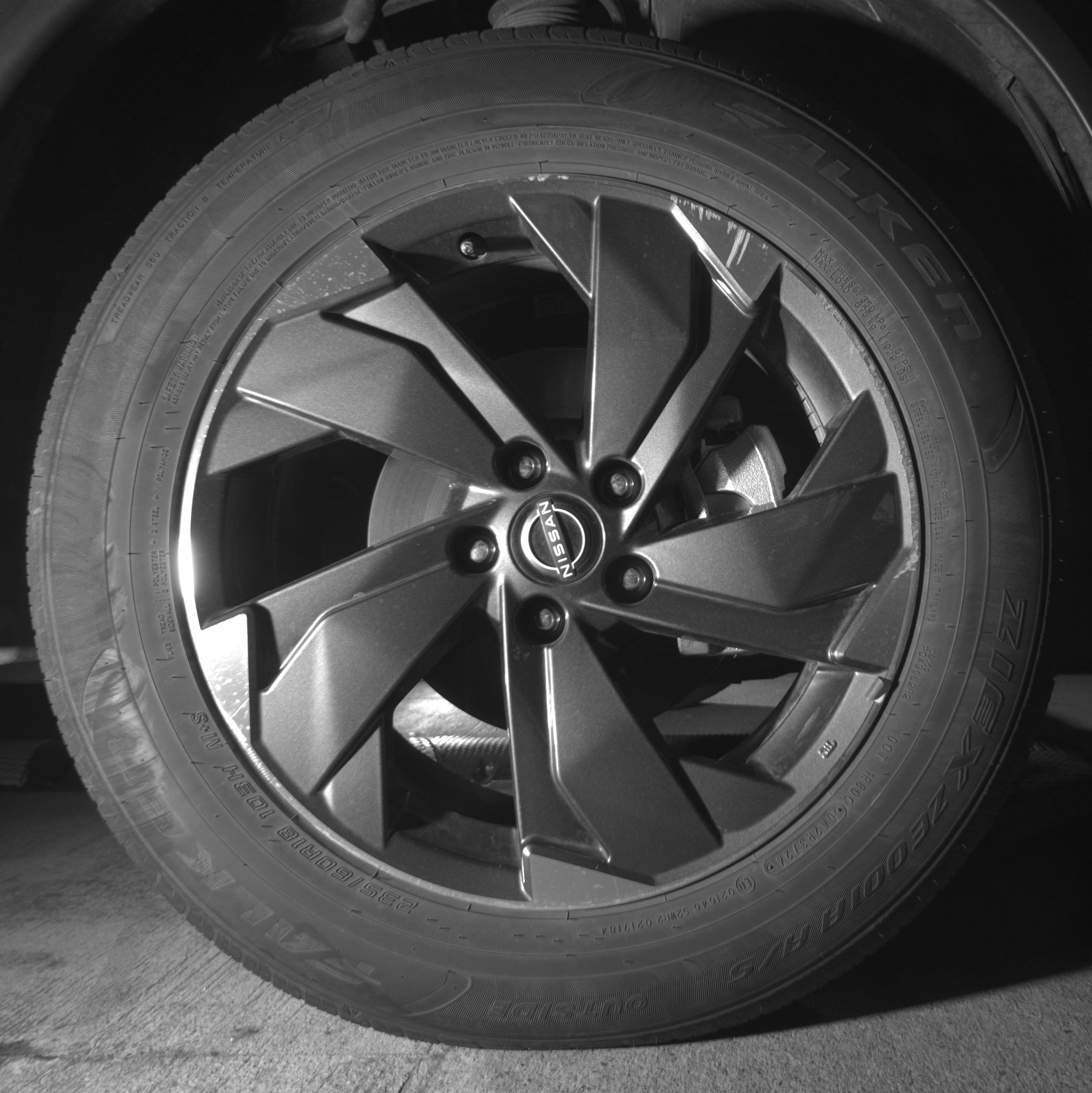 Used 2025 Nissan Rogue SV image 13