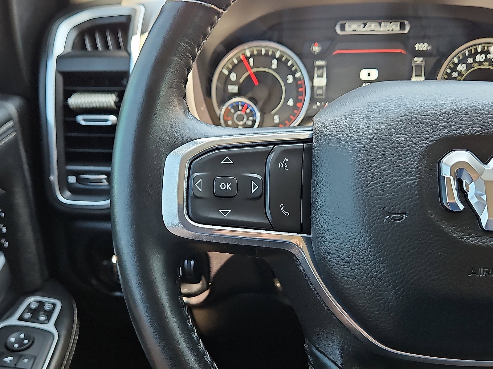 Used 2024 RAM 2500 Laramie image 17