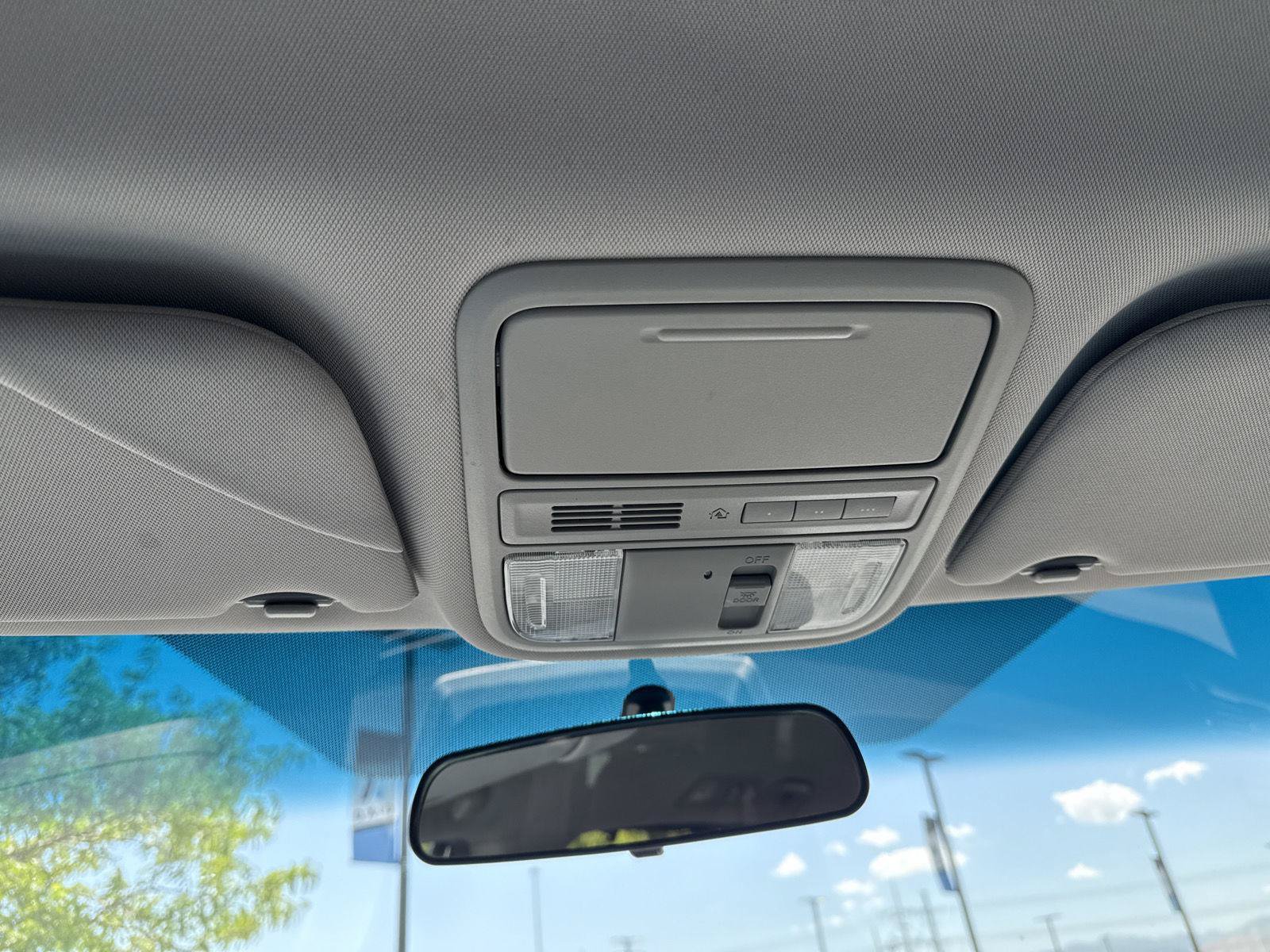 Used 2012 Honda Odyssey EX image 35