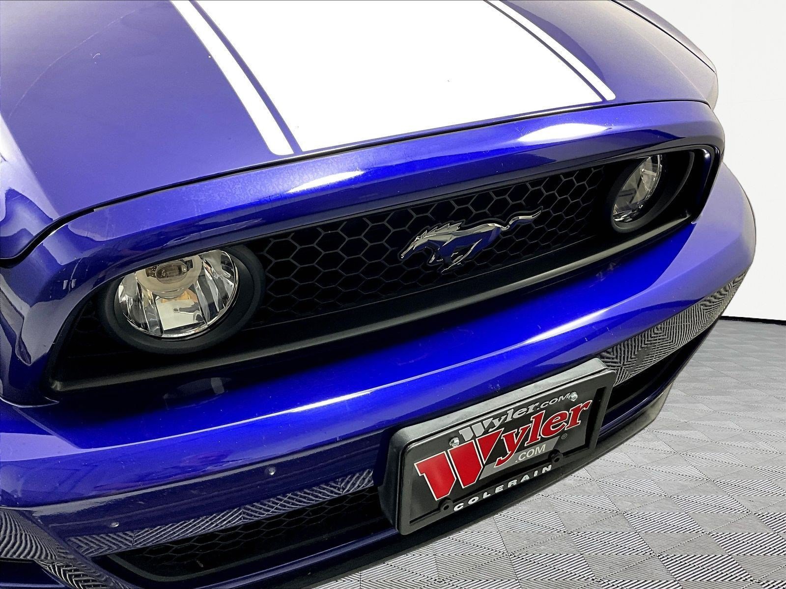 Used 2014 Ford Mustang GT Premium w/ Comfort Package RWD image 30