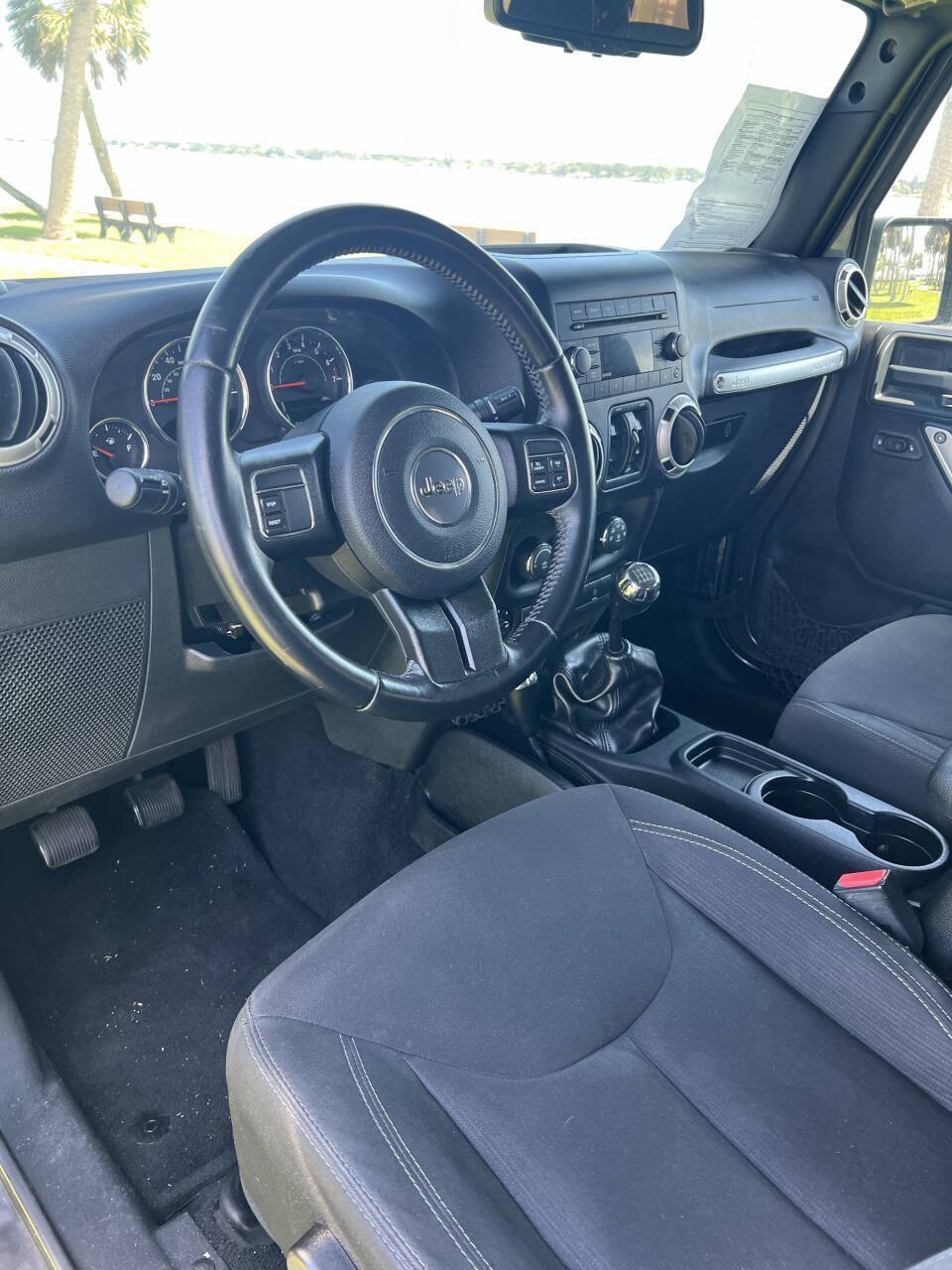 Used 2016 Jeep Wrangler Unlimited Sahara AWD/4WD image 14