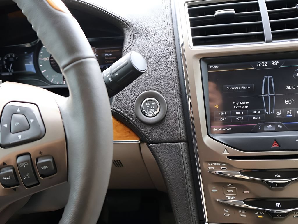 Used 2011 Lincoln MKX 2WD w/ 102A Rapid Spec Order Code image 28