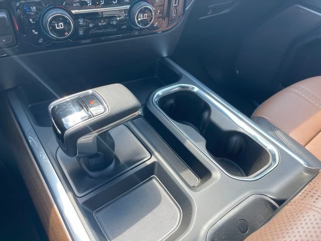 Used 2024 Chevrolet Silverado 1500 High Country w/ Technology Package AWD/4WD image 29