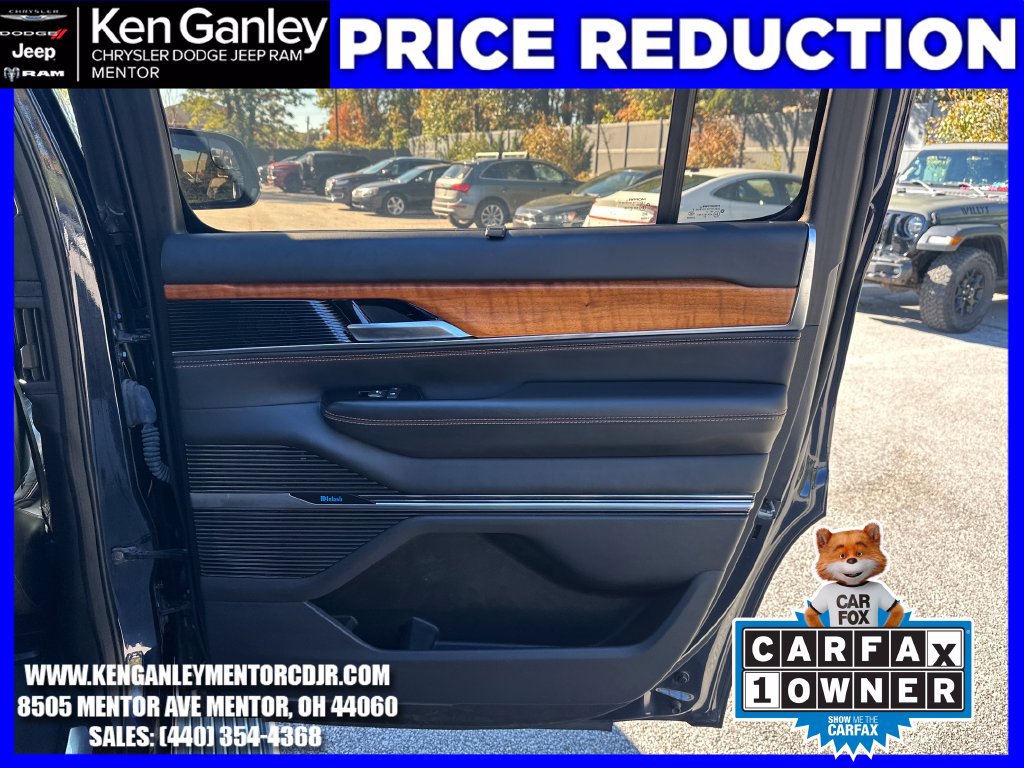 Used 2022 Jeep Grand Wagoneer Series III AWD/4WD image 25