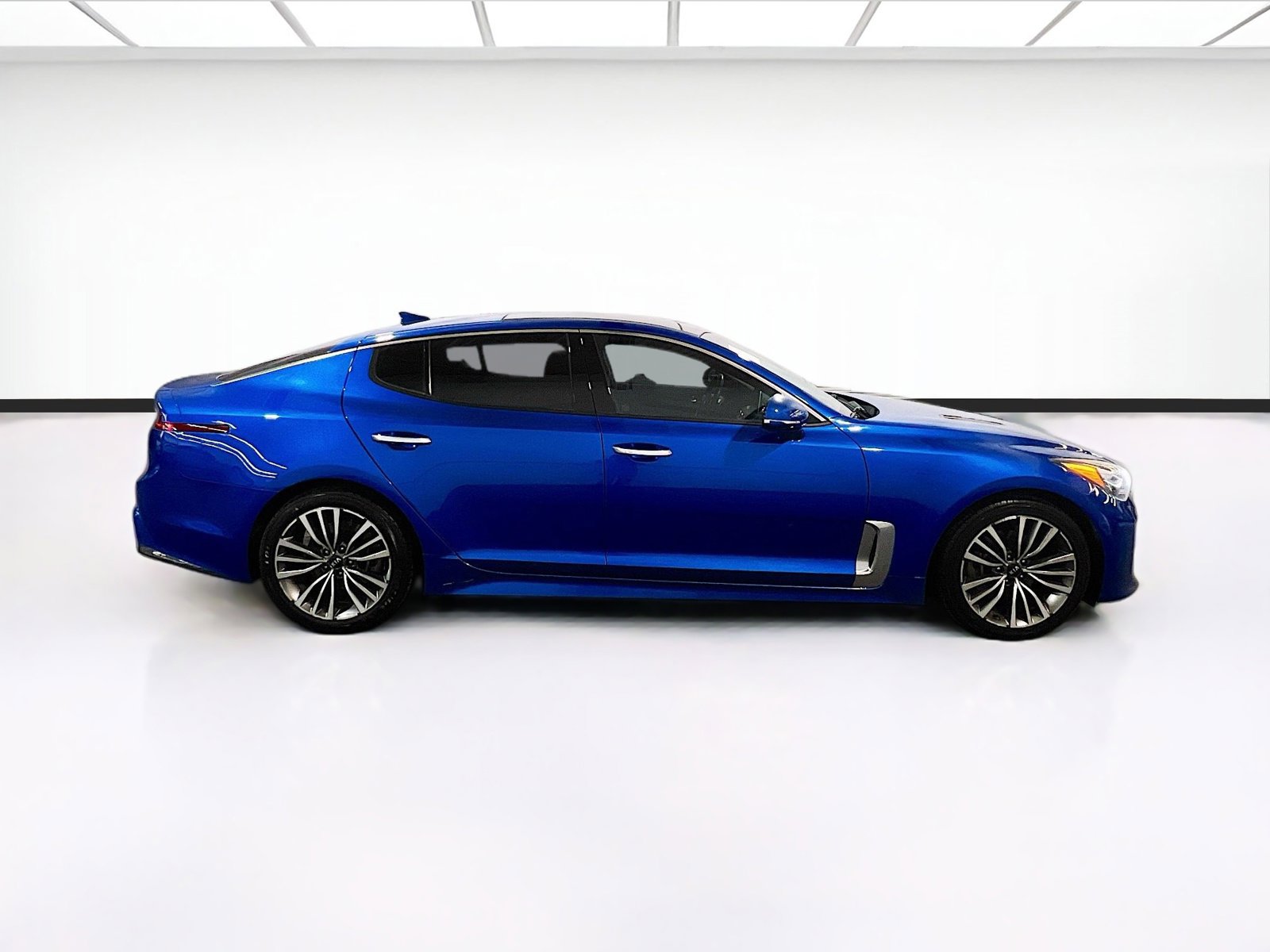Used 2018 Kia Stinger Premium RWD image 24