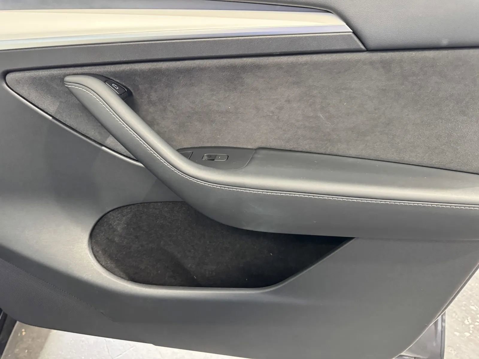 Used 2023 Tesla Model Y Long Range image 7