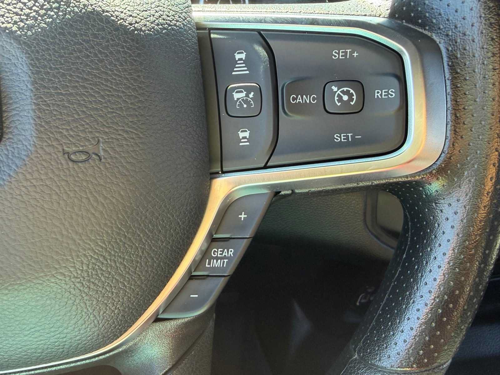 Used 2025 RAM 2500 Tradesman w/ Chrome Appearance Group AWD/4WD image 18