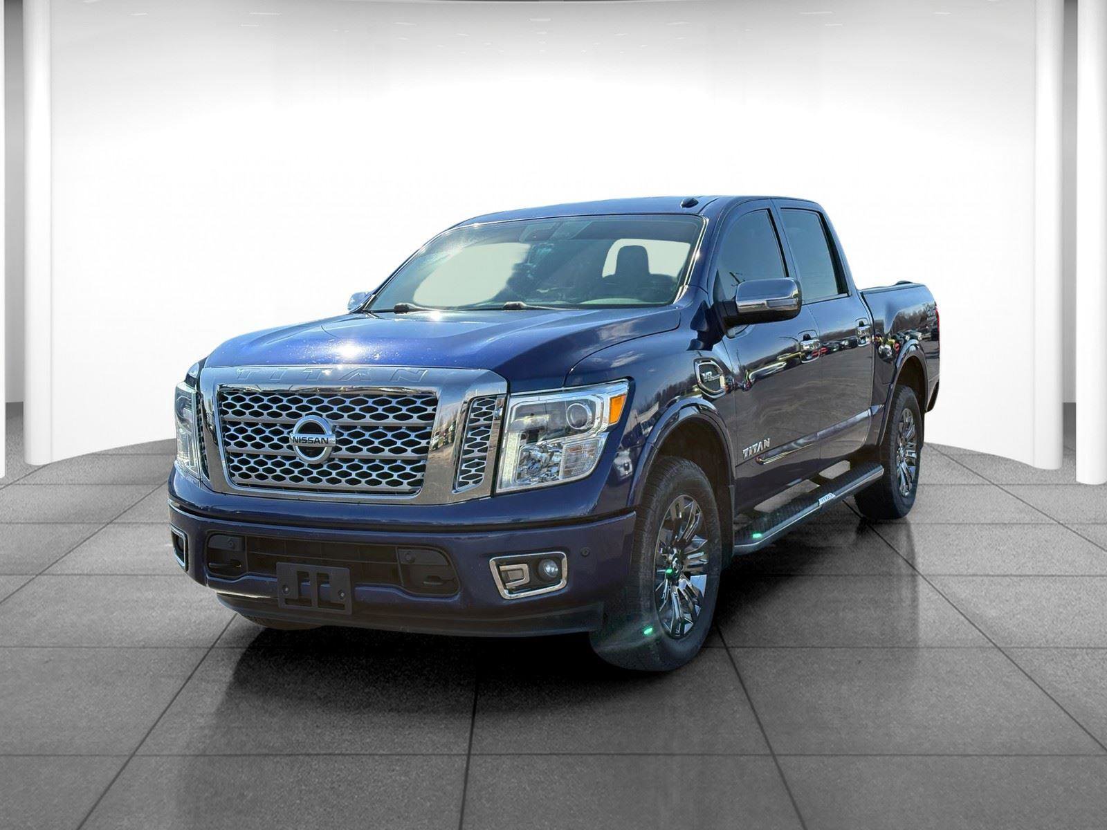 Used 2017 Nissan Titan Platinum Reserve image 3