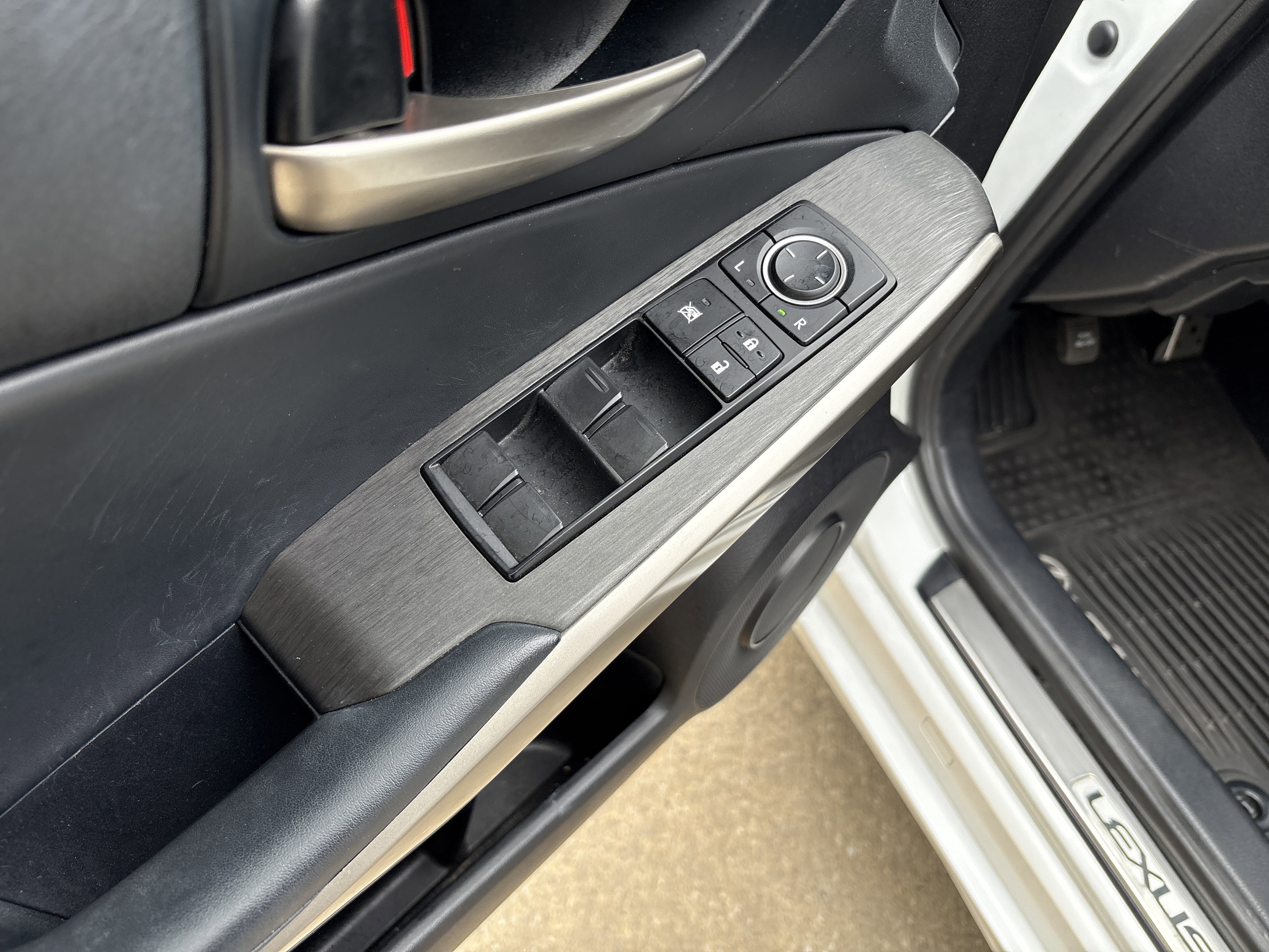 Used 2019 Lexus IS 300 F Sport w/ F Sport Package image 14