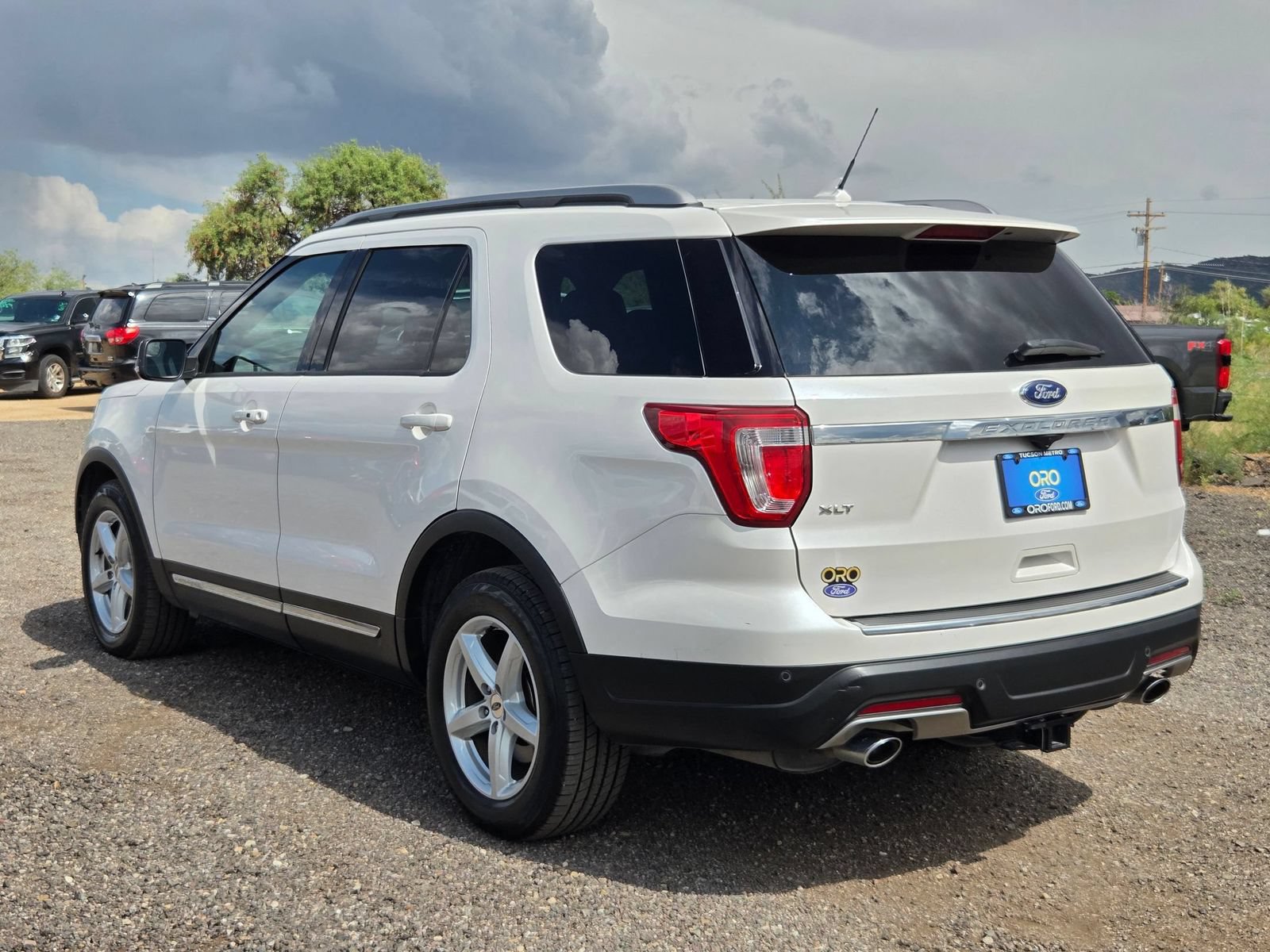 Used 2018 Ford Explorer XLT w/ Equipment Group 202A FWD image 9